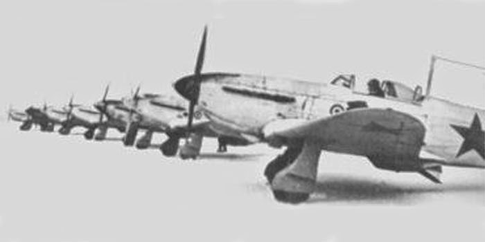 about 1941/1943 paint scheme: de la Poype's yak-1 (normandie-niemen)